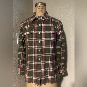 Patagonia Women’s Fitted Organic Cotton Plaid Shirt - Green and Pink